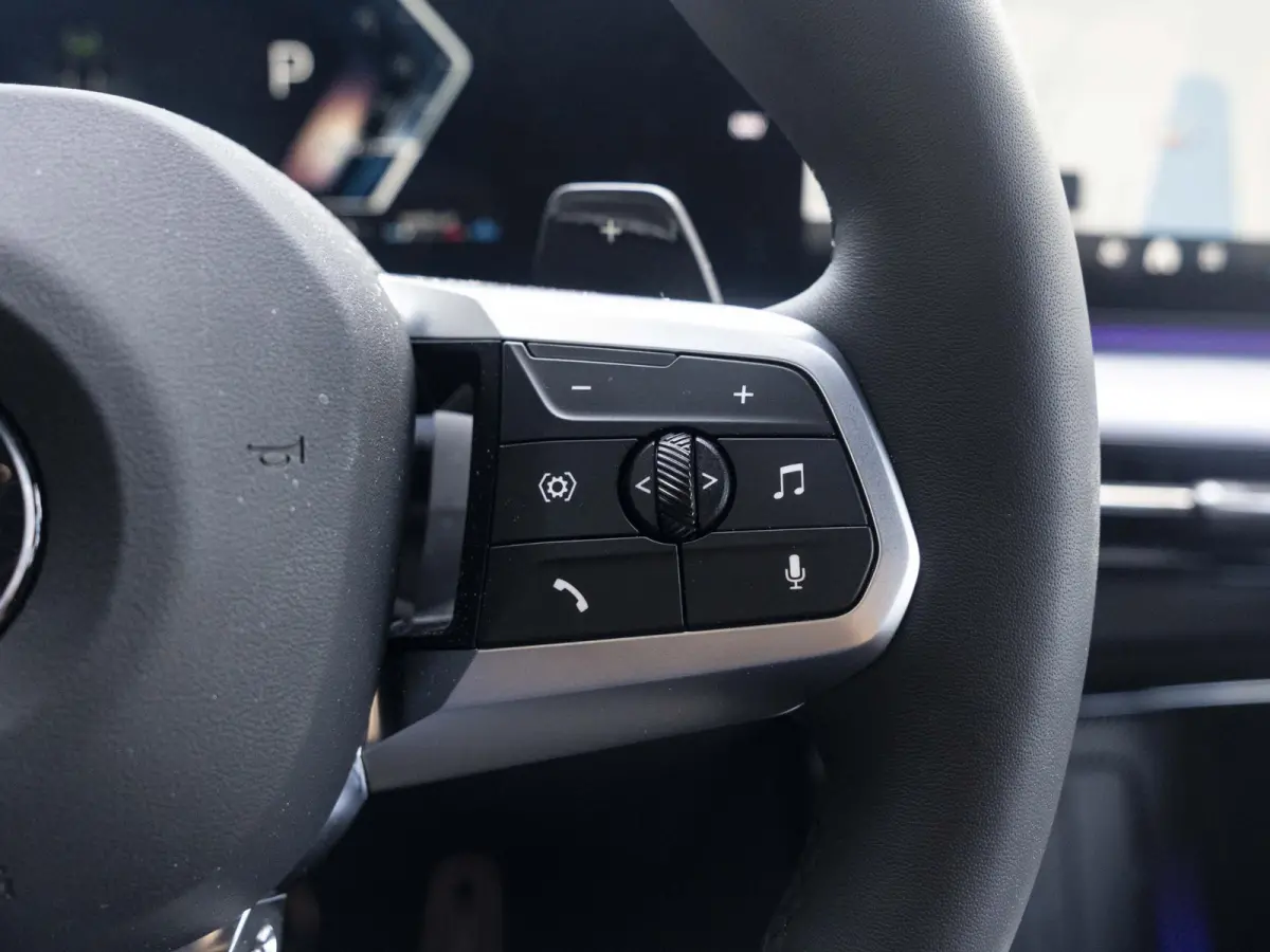 sDrive20i | M Sportpakket | Premium Pack | Comfort Pack | 18 inch | M Adaptief onderstel | Driving Assistent Plus | Harman Kardon | Trekhaak