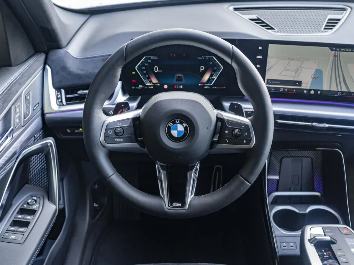 sDrive20i | M Sportpakket | Premium Pack | Comfort Pack | 18 inch | M Adaptief onderstel | Driving Assistent Plus | Harman Kardon | Trekhaak