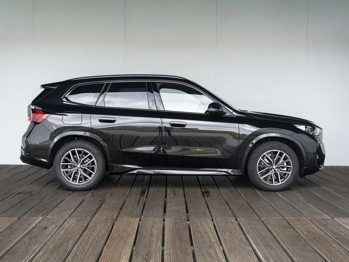 sDrive20i | M Sportpakket | Premium Pack | Comfort Pack | 18 inch | M Adaptief onderstel | Driving Assistent Plus | Harman Kardon | Trekhaak