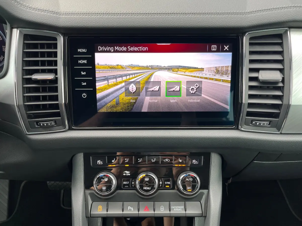 1.5 TSI Business Edition Plus NL.Auto/Virtual Cockpit/Trekhaak/ComfortSeats/Full Led/1Ste Eigenaar/Dealer Onderhouden