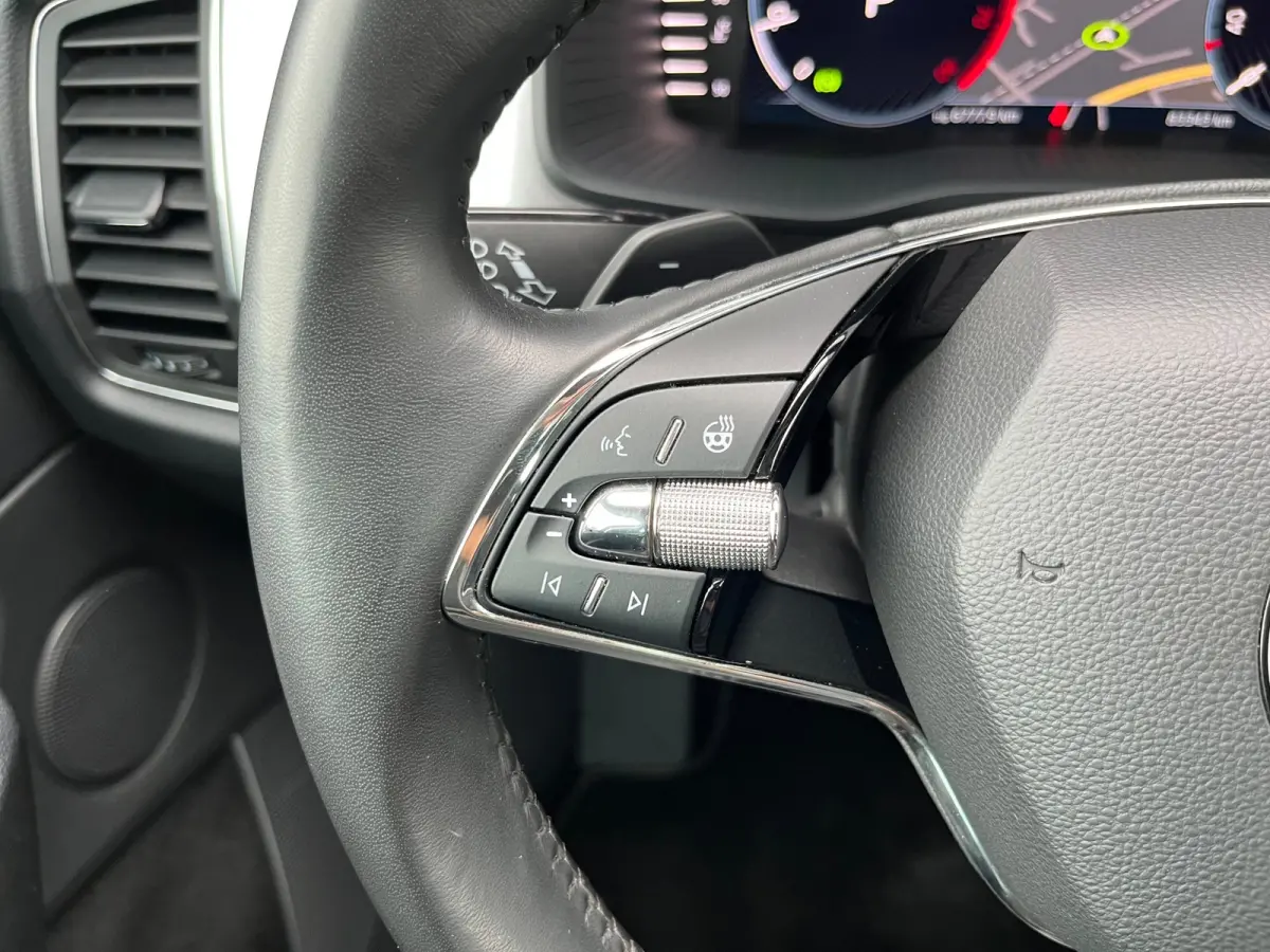 1.5 TSI Business Edition Plus NL.Auto/Virtual Cockpit/Trekhaak/ComfortSeats/Full Led/1Ste Eigenaar/Dealer Onderhouden