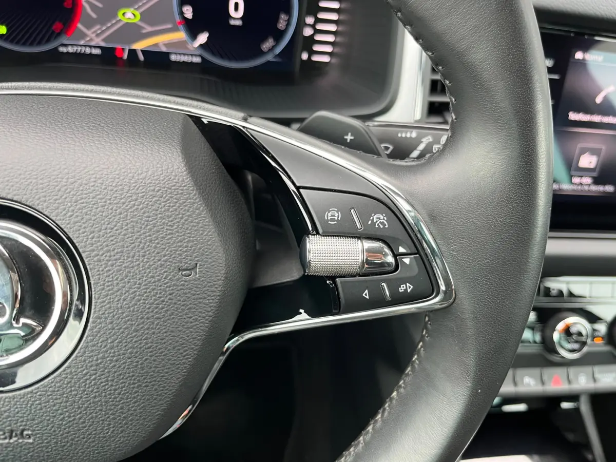 1.5 TSI Business Edition Plus NL.Auto/Virtual Cockpit/Trekhaak/ComfortSeats/Full Led/1Ste Eigenaar/Dealer Onderhouden