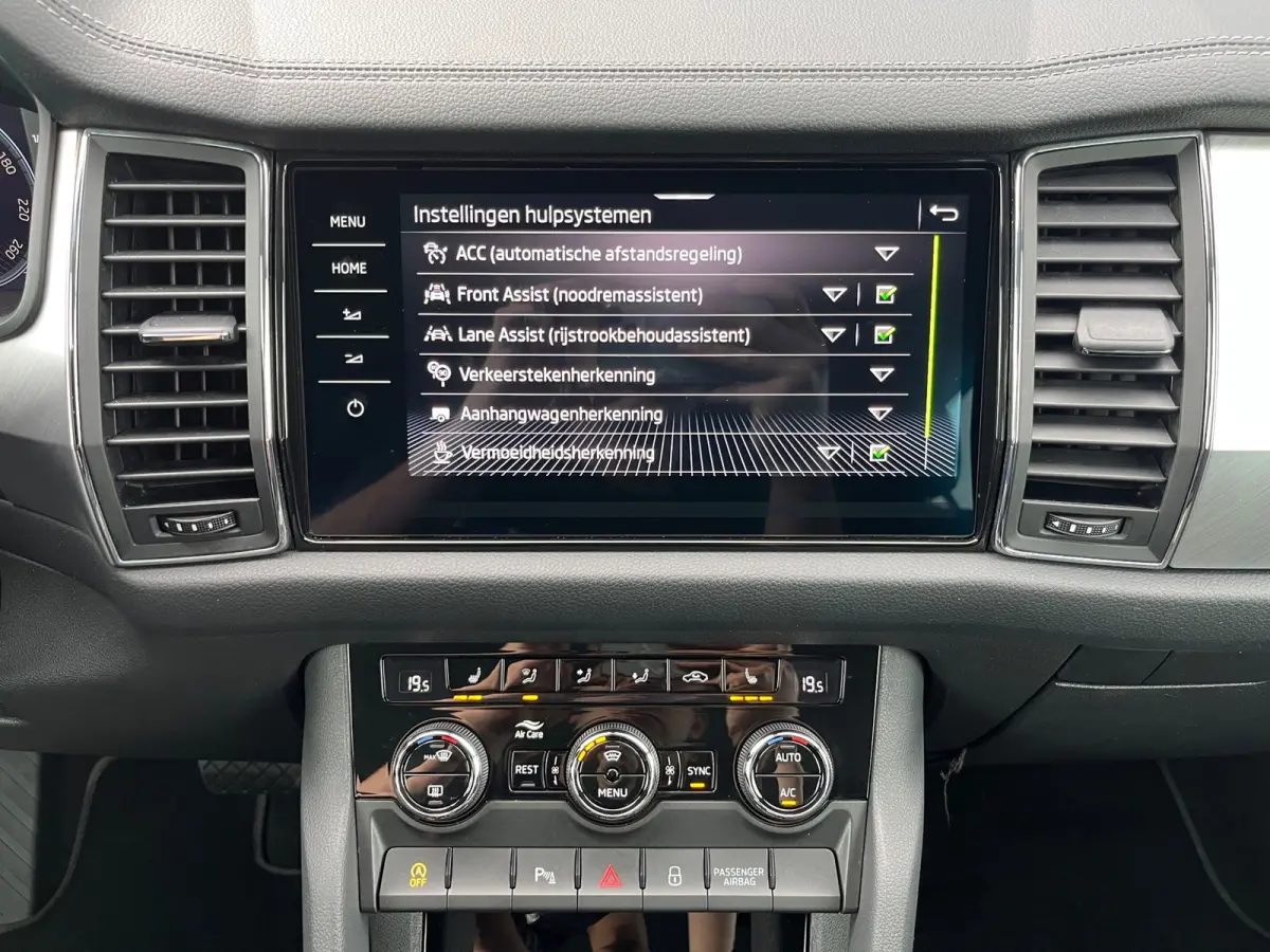 1.5 TSI Business Edition Plus NL.Auto/Virtual Cockpit/Trekhaak/ComfortSeats/Full Led/1Ste Eigenaar/Dealer Onderhouden