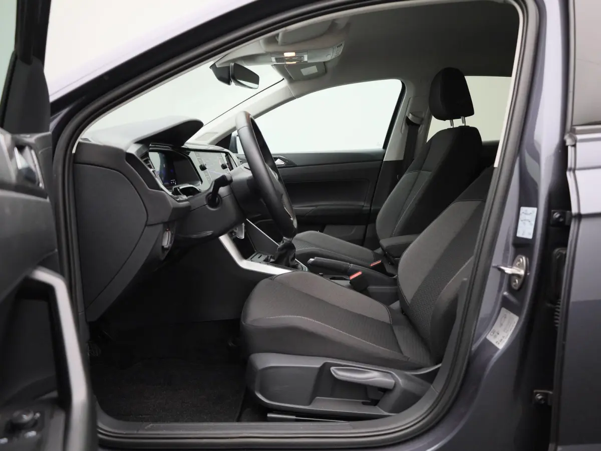 1.0 TSI Life Edition 95 PK | EM | Navigatie | Camera | Parkeersensoren | Adaptive Cruise Control | Apple Carplay | Android Auto | Privacy glas | LED | DAB | Digital Cockpit |