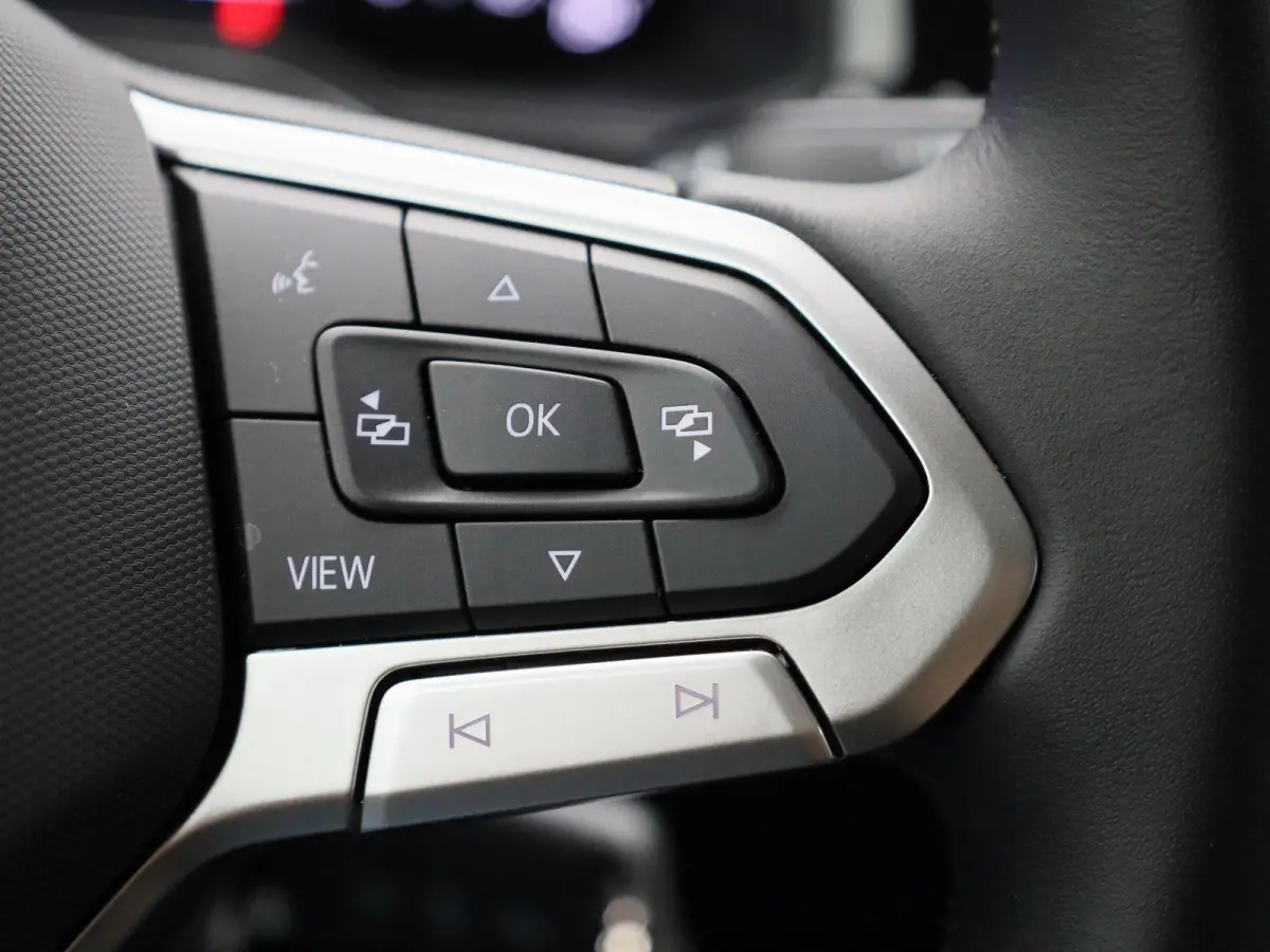 1.0 TSI Life Edition 95 PK | EM | Navigatie | Camera | Parkeersensoren | Adaptive Cruise Control | Apple Carplay | Android Auto | Privacy glas | LED | DAB | Digital Cockpit |