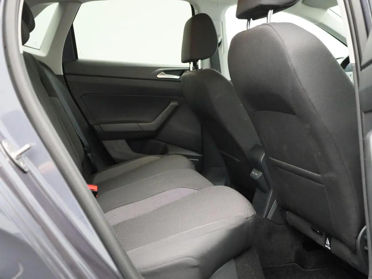 1.0 TSI Life Edition 95 PK | EM | Navigatie | Camera | Parkeersensoren | Adaptive Cruise Control | Apple Carplay | Android Auto | Privacy glas | LED | DAB | Digital Cockpit |