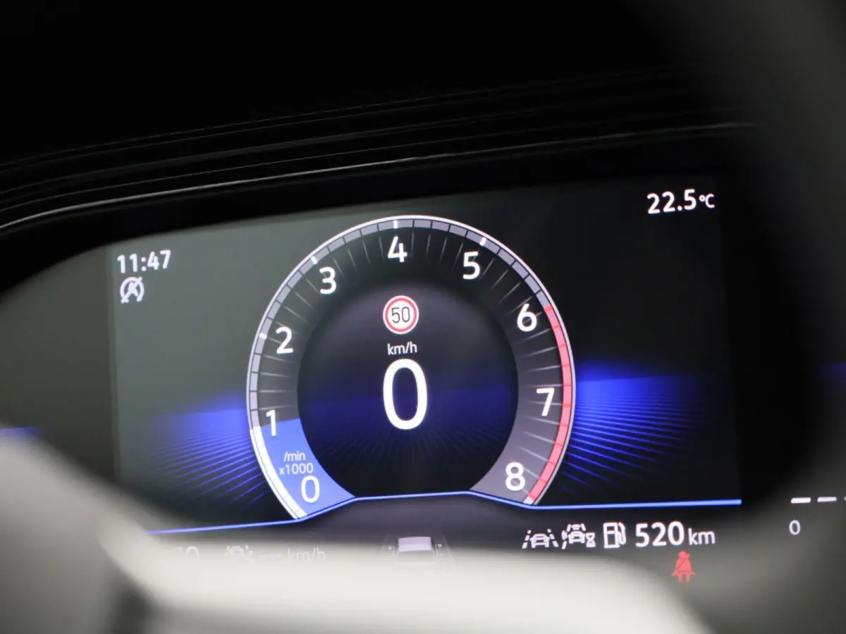 1.0 TSI Life Edition 95 PK | EM | Navigatie | Camera | Parkeersensoren | Adaptive Cruise Control | Apple Carplay | Android Auto | Privacy glas | LED | DAB | Digital Cockpit |