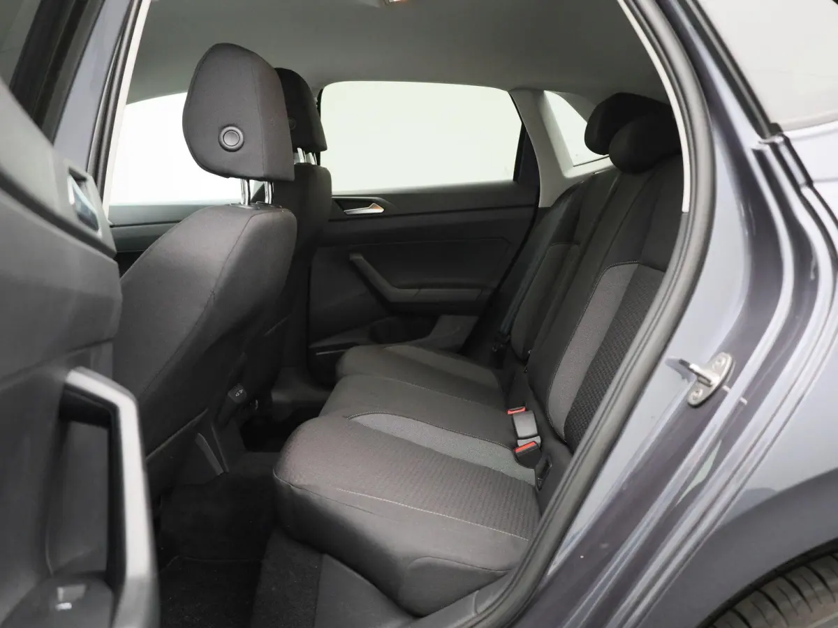 1.0 TSI Life Edition 95 PK | EM | Navigatie | Camera | Parkeersensoren | Adaptive Cruise Control | Apple Carplay | Android Auto | Privacy glas | LED | DAB | Digital Cockpit |