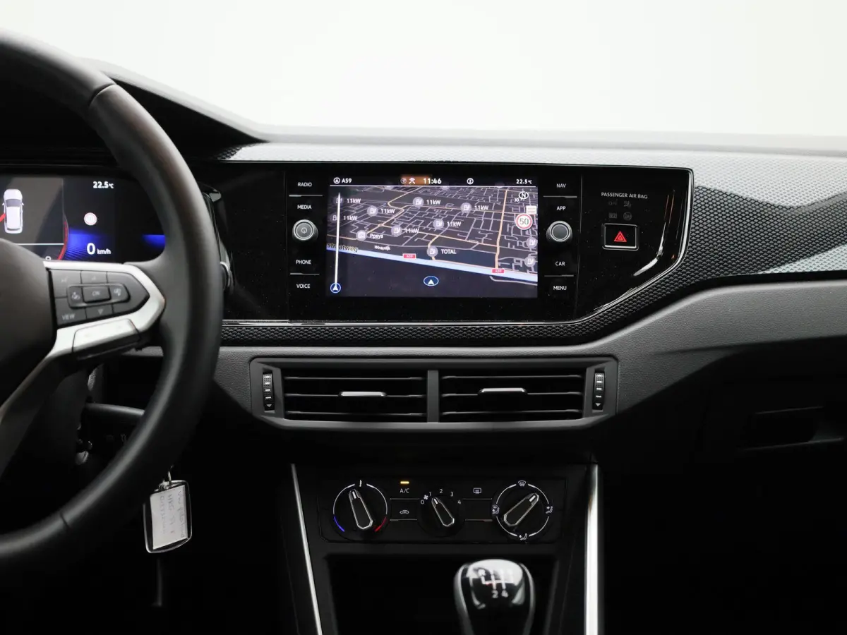 1.0 TSI Life Edition 95 PK | EM | Navigatie | Camera | Parkeersensoren | Adaptive Cruise Control | Apple Carplay | Android Auto | Privacy glas | LED | DAB | Digital Cockpit |