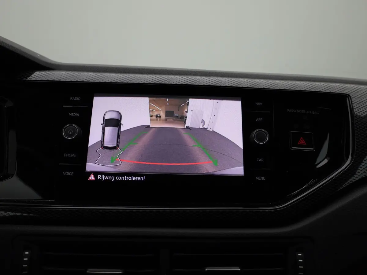 1.0 TSI Life Edition 95 PK | EM | Navigatie | Camera | Parkeersensoren | Adaptive Cruise Control | Apple Carplay | Android Auto | Privacy glas | LED | DAB | Digital Cockpit |