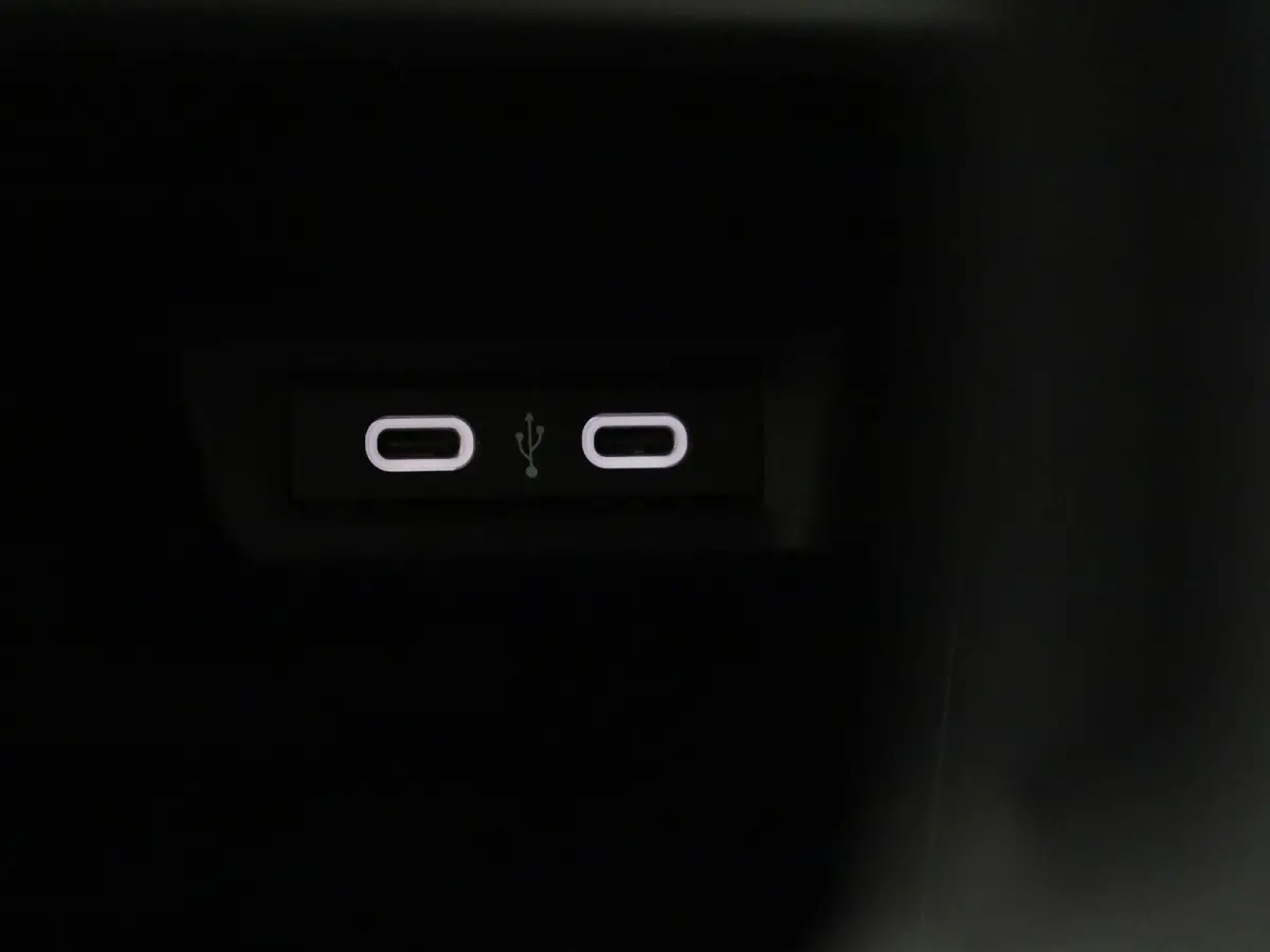 1.0 TSI Life Edition 95 PK | EM | Navigatie | Camera | Parkeersensoren | Adaptive Cruise Control | Apple Carplay | Android Auto | Privacy glas | LED | DAB | Digital Cockpit |