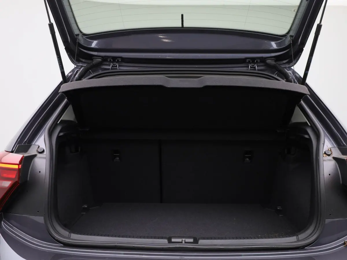 1.0 TSI Life Edition 95 PK | EM | Navigatie | Camera | Parkeersensoren | Adaptive Cruise Control | Apple Carplay | Android Auto | Privacy glas | LED | DAB | Digital Cockpit |
