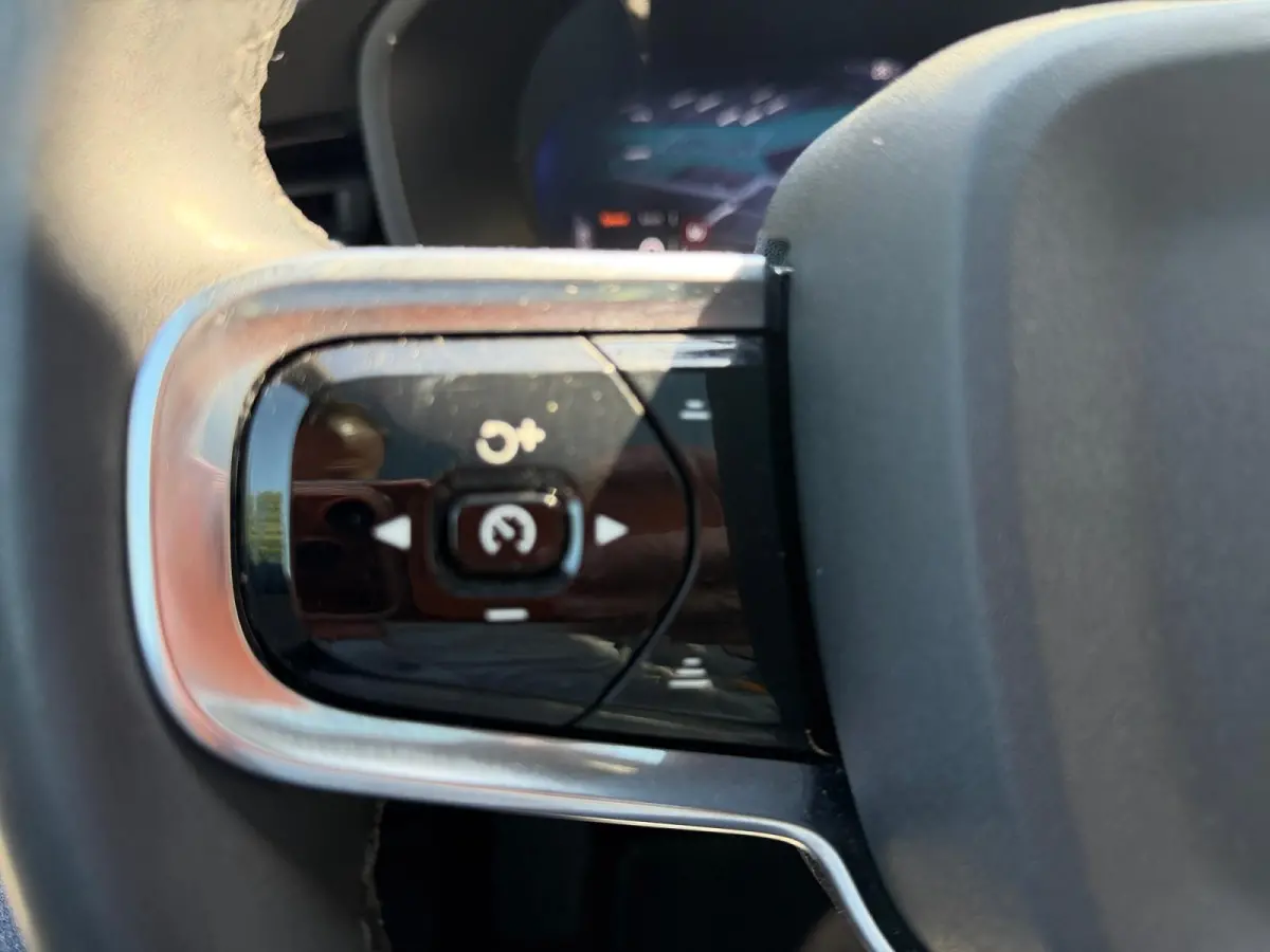 Long Range Dual Motor Performance Plus 82 kWh 90 % SOH! Uniek 469PK | Gele gordels + klauwen | Full leather | Glassroof | Stoelverwarming + verkoeling |