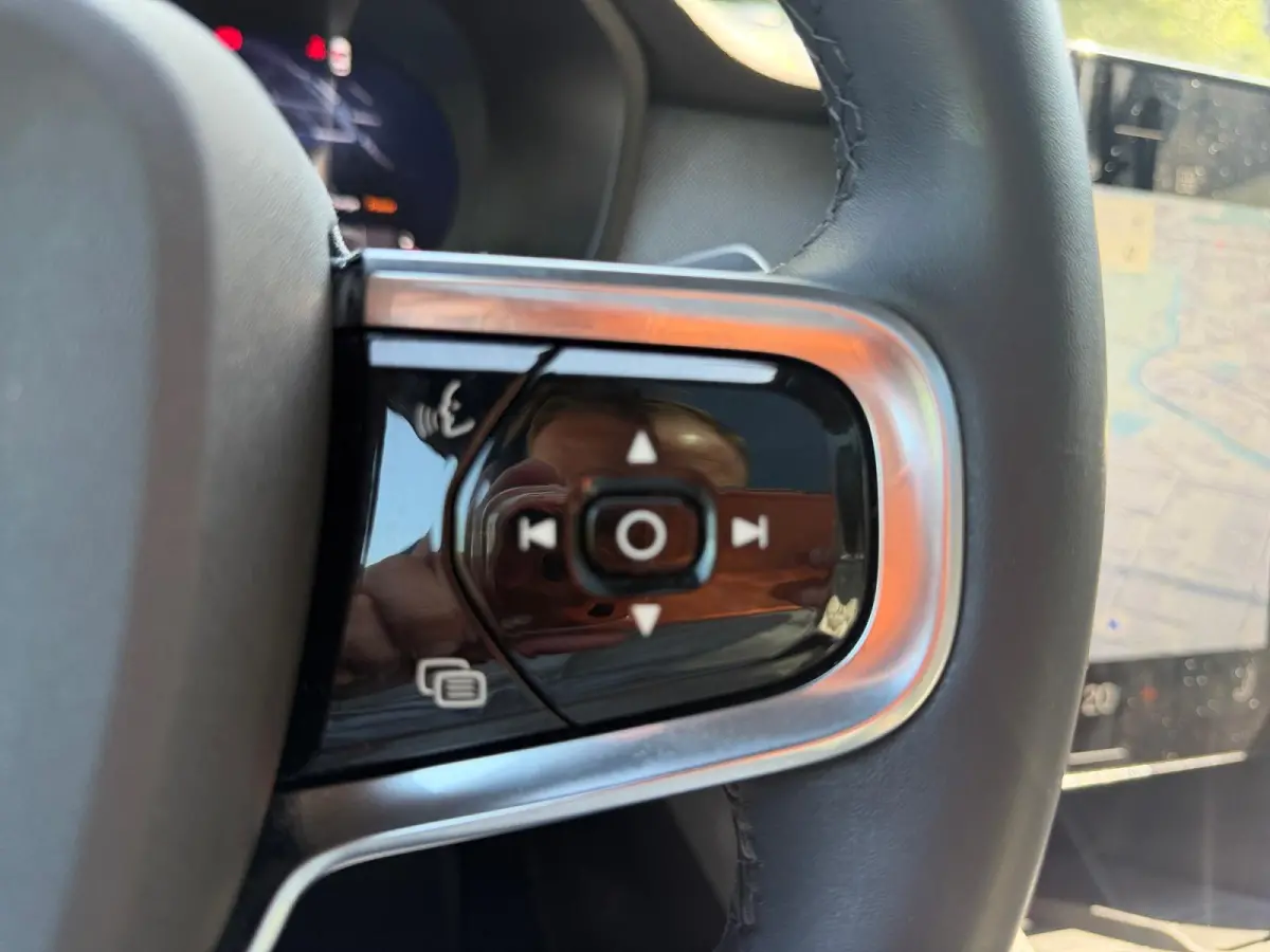 Long Range Dual Motor Performance Plus 82 kWh 90 % SOH! Uniek 469PK | Gele gordels + klauwen | Full leather | Glassroof | Stoelverwarming + verkoeling |