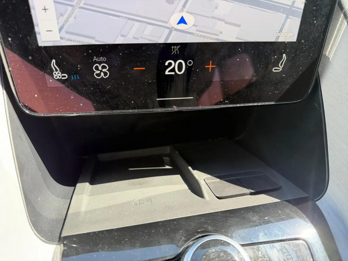 Long Range Dual Motor Performance Plus 82 kWh 90 % SOH! Uniek 469PK | Gele gordels + klauwen | Full leather | Glassroof | Stoelverwarming + verkoeling |