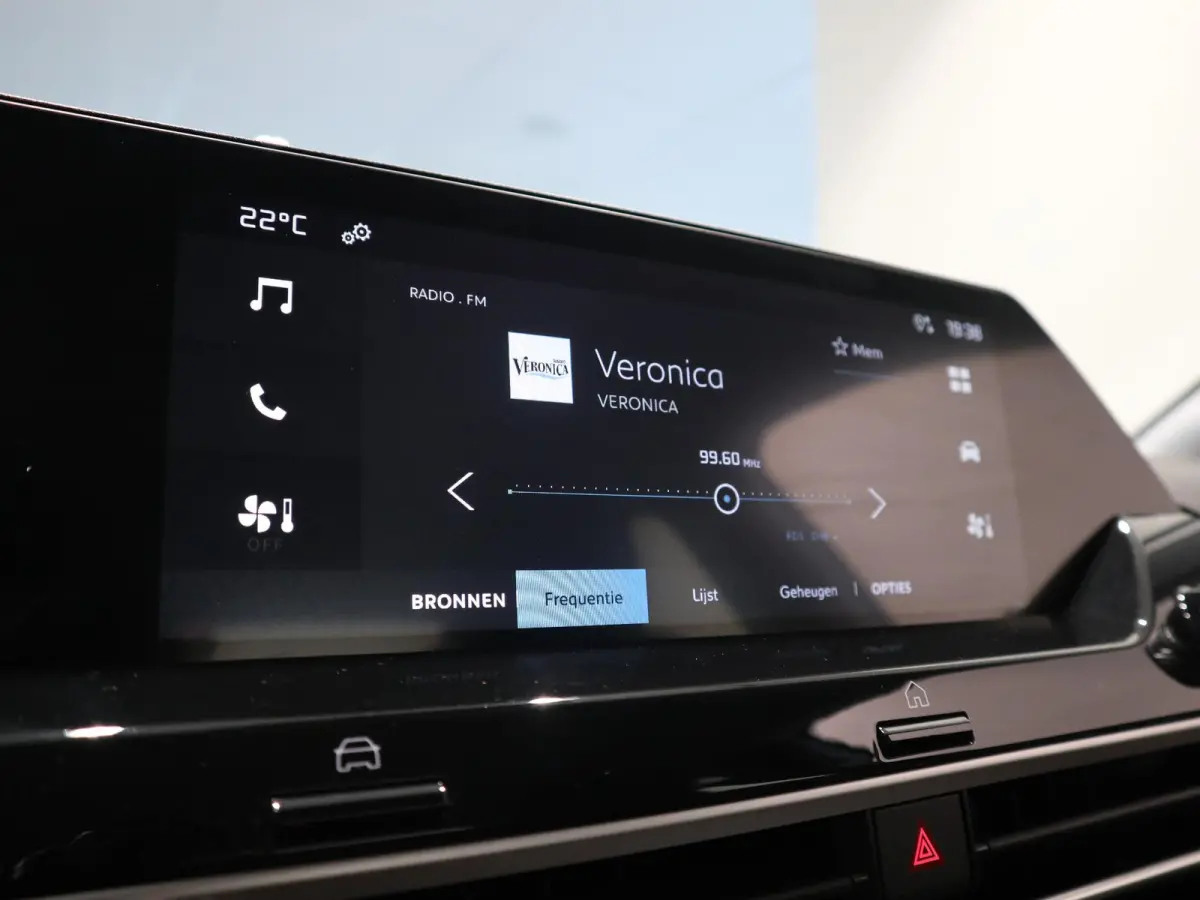 You - DUAL ZONE CLIMATE CONTROL - APPLE CARPLAY/ANDROID AUTO - CRUISE CONTROL
