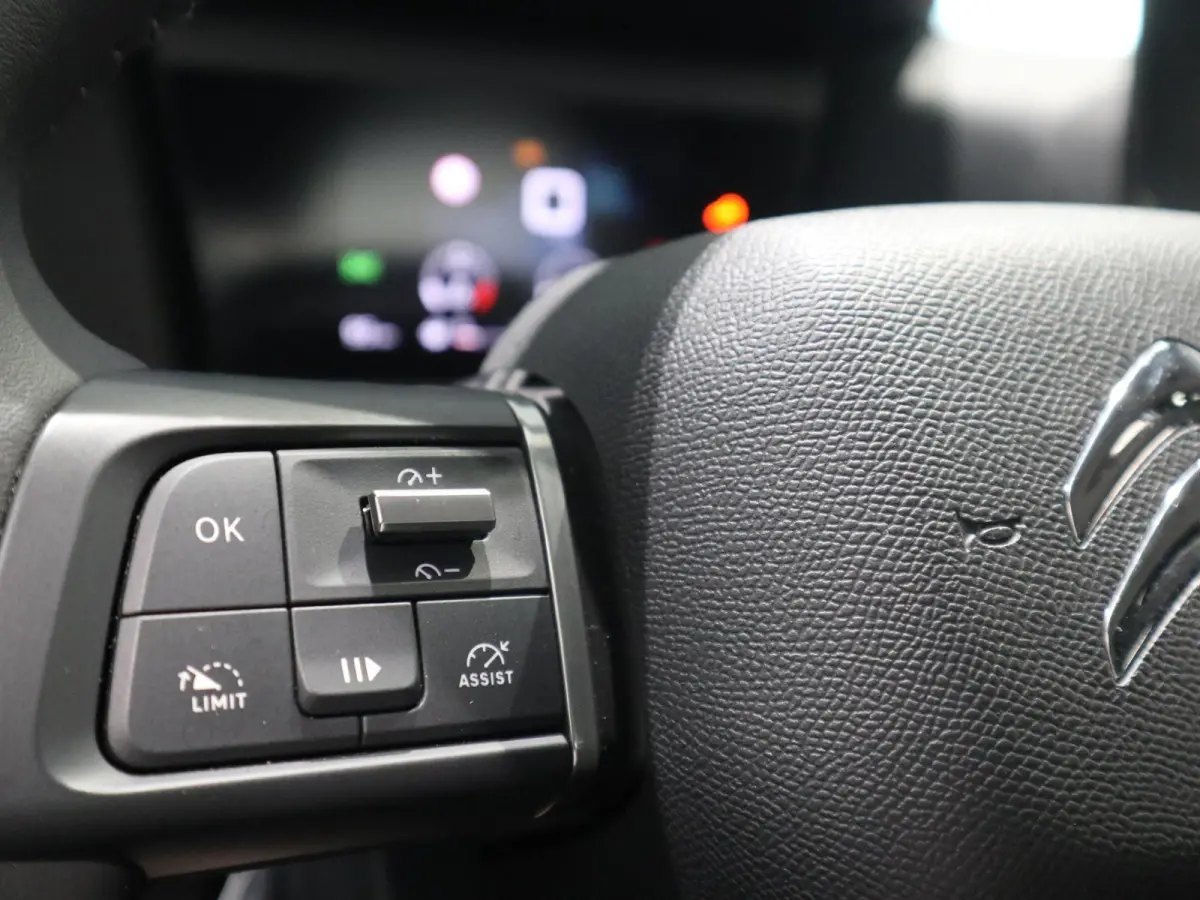 You - DUAL ZONE CLIMATE CONTROL - APPLE CARPLAY/ANDROID AUTO - CRUISE CONTROL