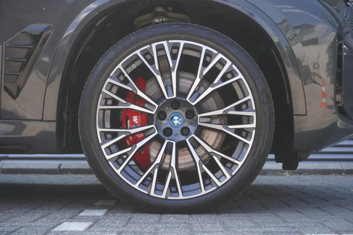 xDrive50e | M Sportpakket Pro | 22 inch BMW Individual Multispaak | Integral Active Steering | Glazen panoramadak | Soft-Close-Automatic voor portieren | Driving Assistant Professional