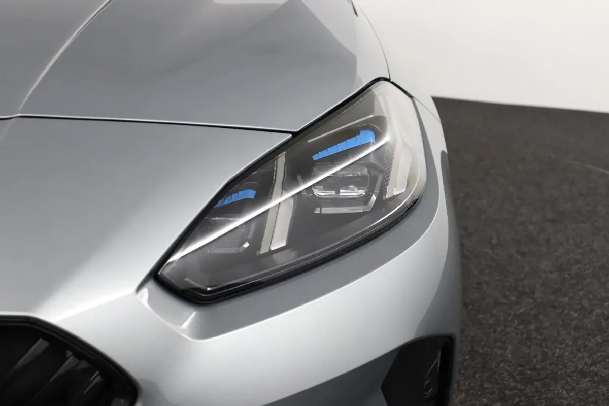 120 M Sport Design Edition | M Sportpakket Pro | voorstoelen verwarmd | achteruitrijcamera | M Adaptief onderstel |