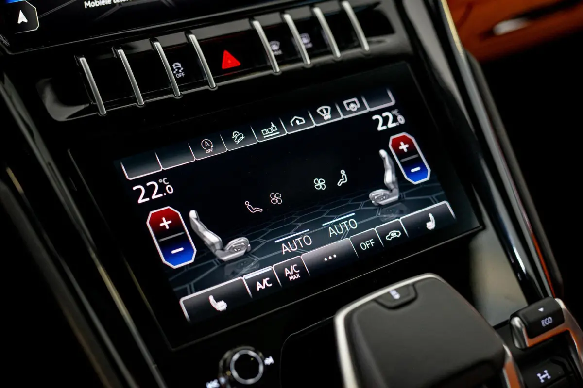 4.0 V8 | Akra | 23 Inch | Pano | B&O | HUD