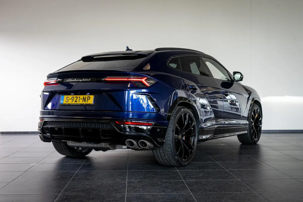 4.0 V8 | Akra | 23 Inch | Pano | B&O | HUD