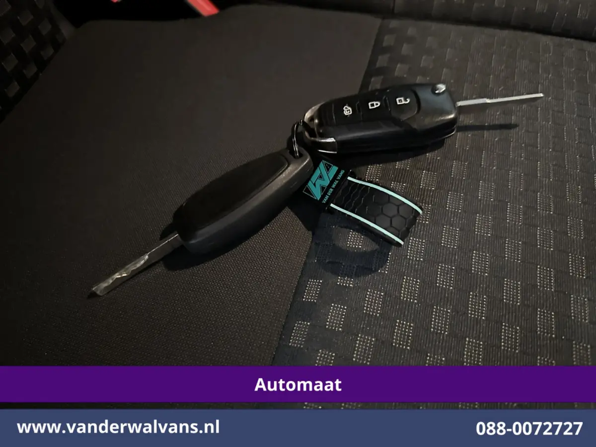 1.5 EcoBlue 120pk Automaat L2H1 Euro6 Airco | 2x Zijdeur | 3-Zits | Camera | Navigatie | Cruisecontrol Apple Carplay, Android Auto, Stoelverwarming, Verwarmde voorruit, Parkeersensoren, Bijr