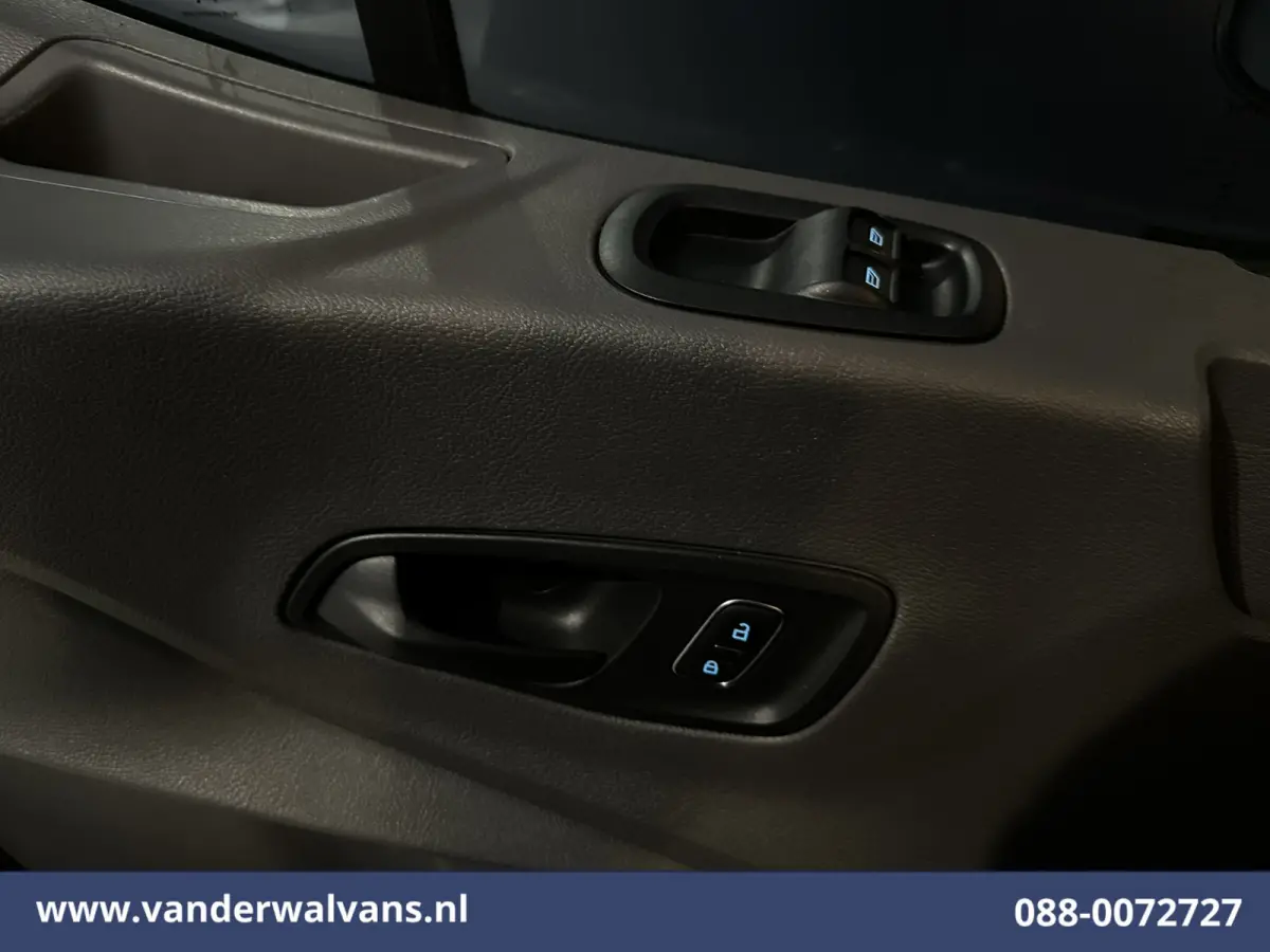 2.0 TDCI 130pk Bakwagen Laadklep Euro6 Airco | 1040kg laadvermogen | Cruisecontrol | Verwarmde voorruit Bijrijdersbank