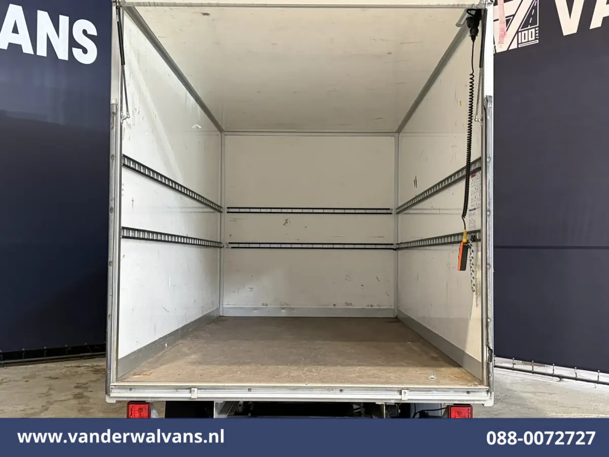 2.0 TDCI 130pk Bakwagen Laadklep Euro6 Airco | 1040kg laadvermogen | Cruisecontrol | Verwarmde voorruit Bijrijdersbank