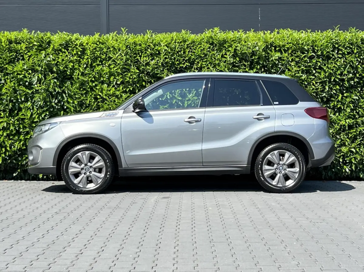1.4 Boosterjet Comfort Smart Hybrid, TWO-TONE, NAVIGATIE, CRUISE CONTROL, CAMERA, KEYLESS, DAB, LED, CLIMATE CONTROL, STOELVERWARMING, LICHTMETAAL 17"