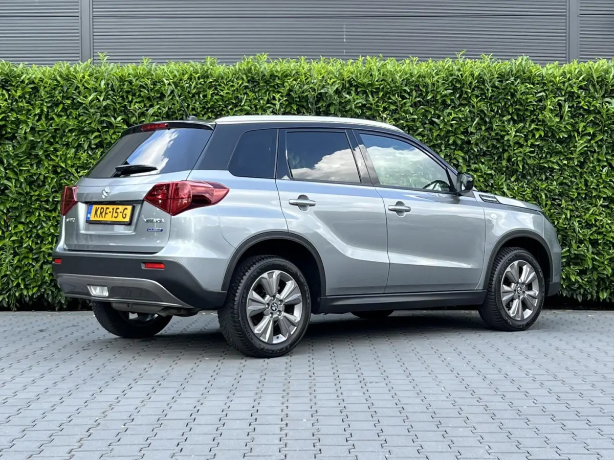 1.4 Boosterjet Comfort Smart Hybrid, TWO-TONE, NAVIGATIE, CRUISE CONTROL, CAMERA, KEYLESS, DAB, LED, CLIMATE CONTROL, STOELVERWARMING, LICHTMETAAL 17"