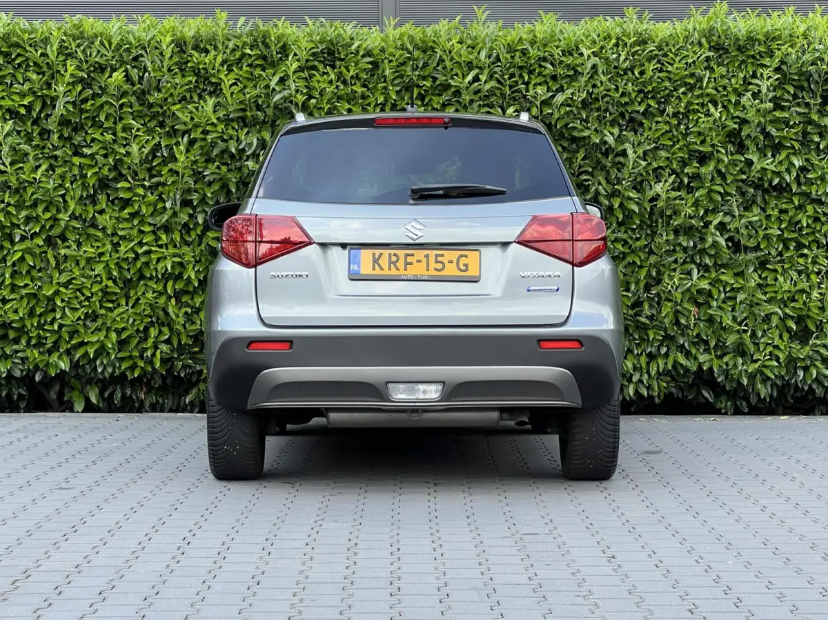 1.4 Boosterjet Comfort Smart Hybrid, TWO-TONE, NAVIGATIE, CRUISE CONTROL, CAMERA, KEYLESS, DAB, LED, CLIMATE CONTROL, STOELVERWARMING, LICHTMETAAL 17"