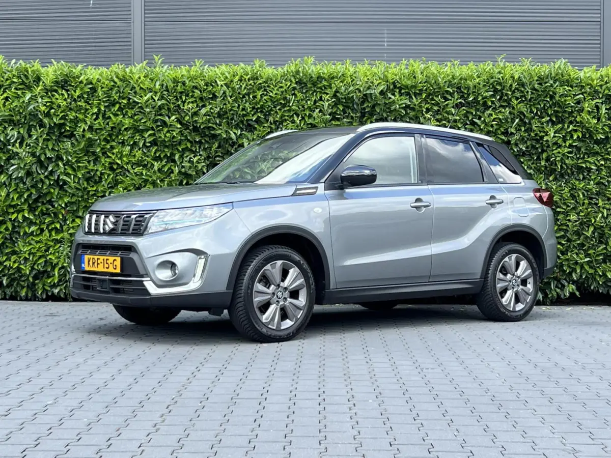 1.4 Boosterjet Comfort Smart Hybrid, TWO-TONE, NAVIGATIE, CRUISE CONTROL, CAMERA, KEYLESS, DAB, LED, CLIMATE CONTROL, STOELVERWARMING, LICHTMETAAL 17"