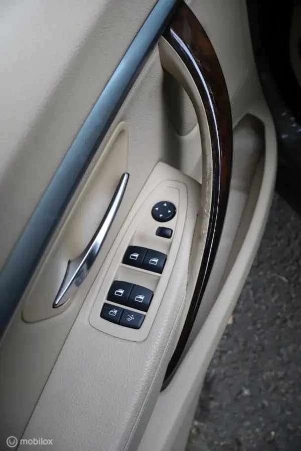 328i xDrive High Executive!