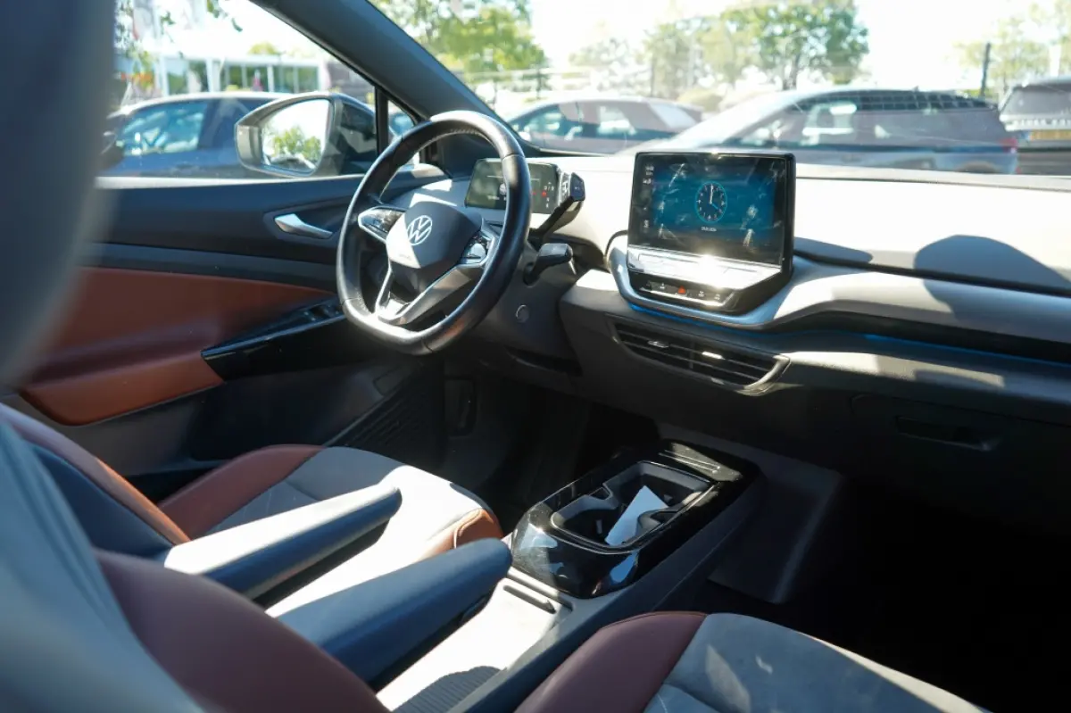 First 77 kWh | 78,18% SOH | Led | Camera | Adap. Cruise | Stoelv