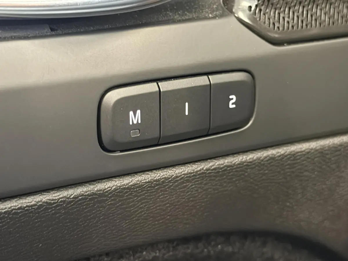Plus luxury 70 Kwh SoH 95,1% / Duurste Uitvoering / Adaptieve Cruise / Panorama Dak / Warmtepomp / 3 Fase / 360 Camera / Stoel en stuur verwarming / Stand verwarming / Harman Kardon Soundsys