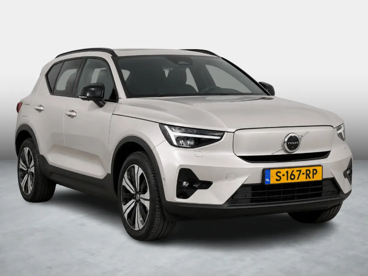 Plus luxury 70 Kwh SoH 95,1% / Duurste Uitvoering / Adaptieve Cruise / Panorama Dak / Warmtepomp / 3 Fase / 360 Camera / Stoel en stuur verwarming / Stand verwarming / Harman Kardon Soundsys