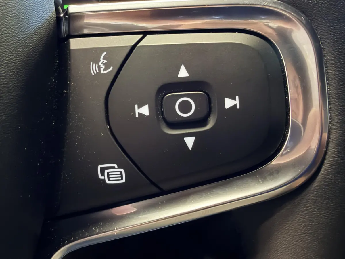 Plus luxury 70 Kwh SoH 95,1% / Duurste Uitvoering / Adaptieve Cruise / Panorama Dak / Warmtepomp / 3 Fase / 360 Camera / Stoel en stuur verwarming / Stand verwarming / Harman Kardon Soundsys