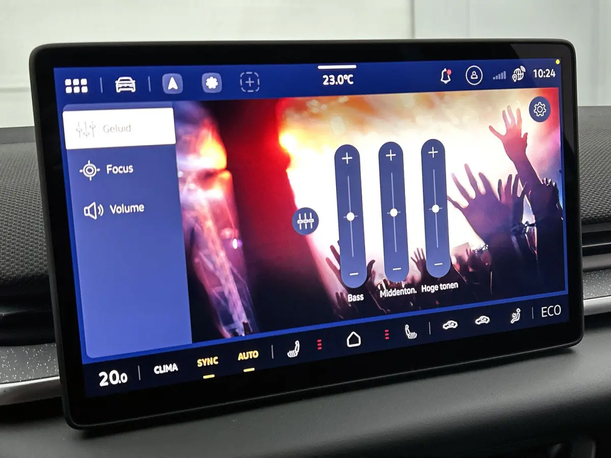 Life 50 kWh 170 PK | Steunhaak | Navigatie | Apple Carplay draadloos | Stoelverwarming | Ruiten getint | 19" Lichtmetalen velgen | Android Auto draadloss | LED verlichting | Camera | Climate
