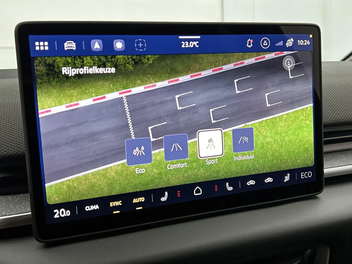 Life 50 kWh 170 PK | Steunhaak | Navigatie | Apple Carplay draadloos | Stoelverwarming | Ruiten getint | 19" Lichtmetalen velgen | Android Auto draadloss | LED verlichting | Camera | Climate