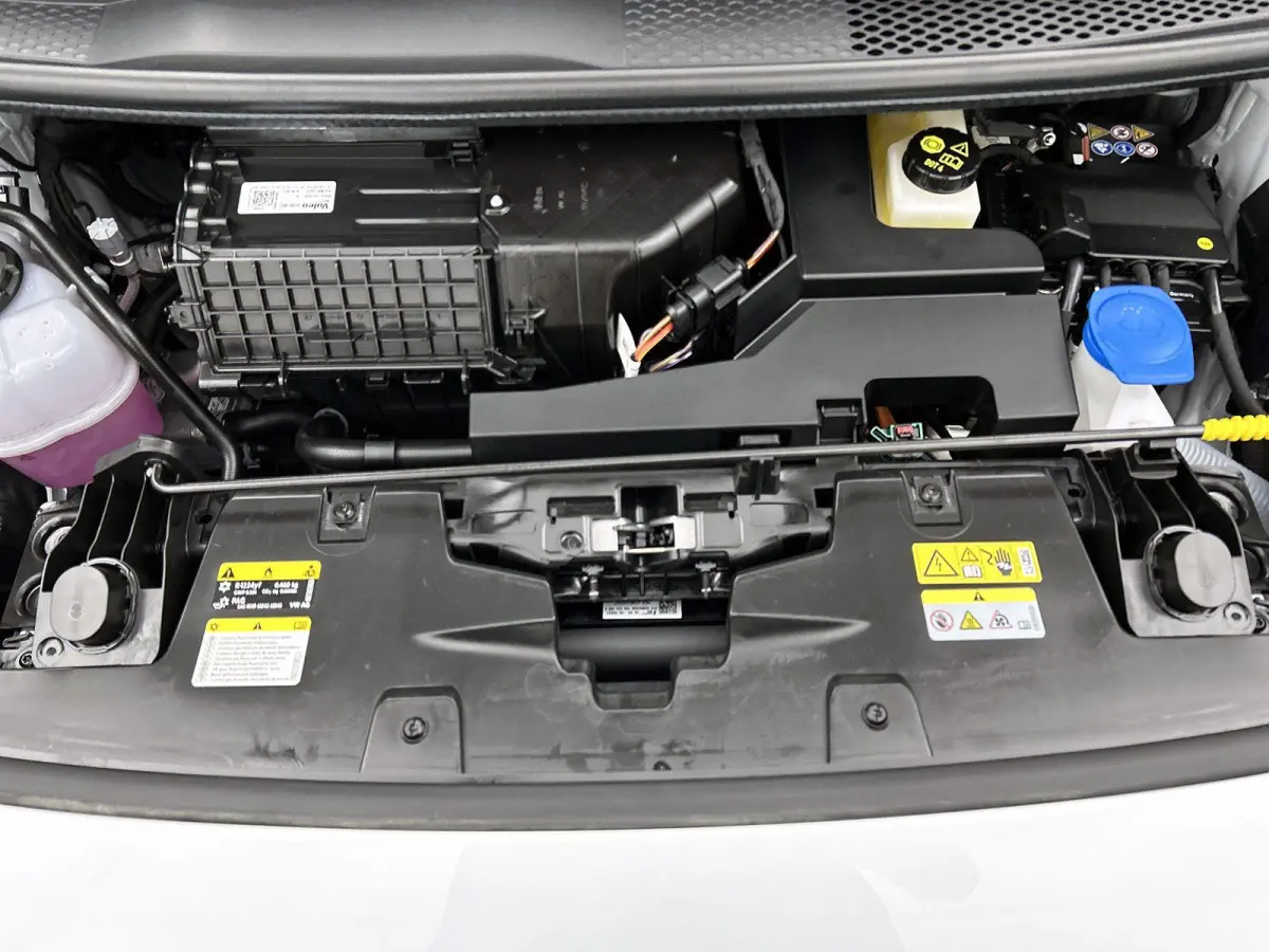 Life 50 kWh 170 PK | Steunhaak | Navigatie | Apple Carplay draadloos | Stoelverwarming | Ruiten getint | 19" Lichtmetalen velgen | Android Auto draadloss | LED verlichting | Camera | Climate