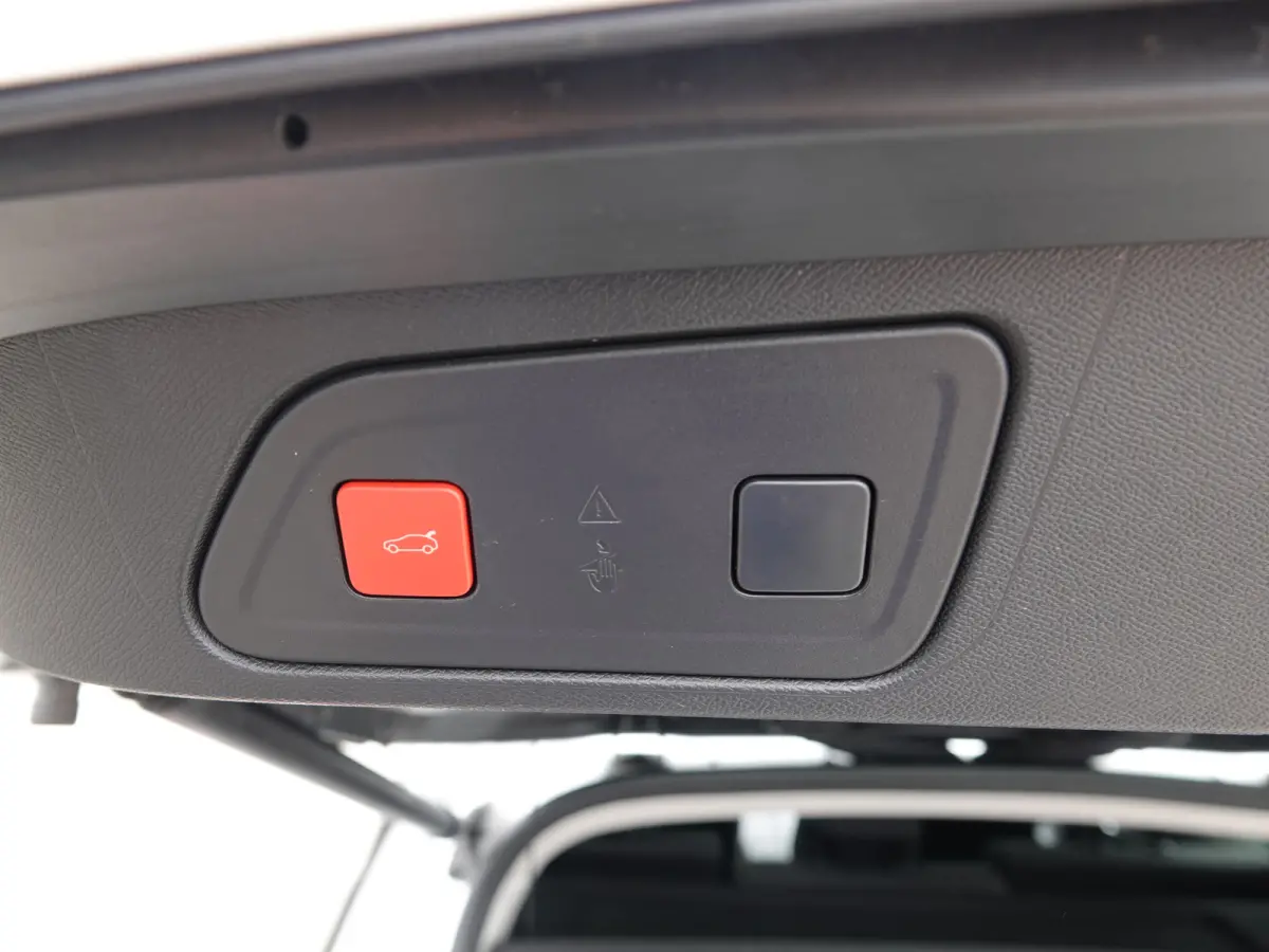 1.6 Plug-in Hybrid 225 Shine LEER | NAVI | SOH 95% | CAMERA | ECC | ADAPT. CRUISE