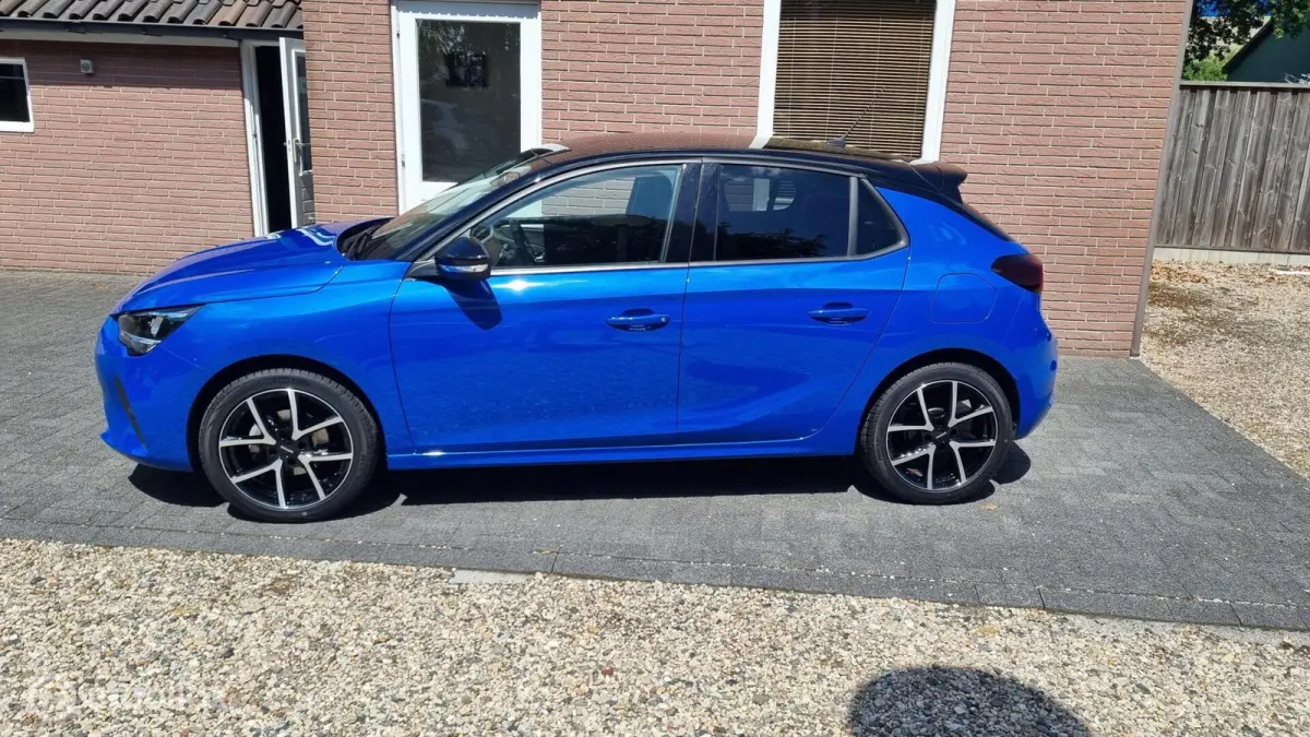 1.2 Edition Zeer lage km stand , sportvelgen ,AppleCarplay, Android