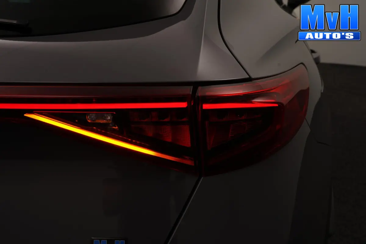 1.4 PHEV|KUIPST|PANO|STOEL/STUUR.VERW|SOH93%