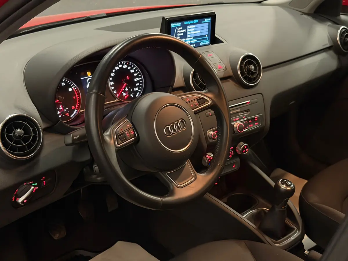 1.0 TFSI S-LINE/LED/NAVI/CRUISE/PDC/CLIMATE/STOELVERW