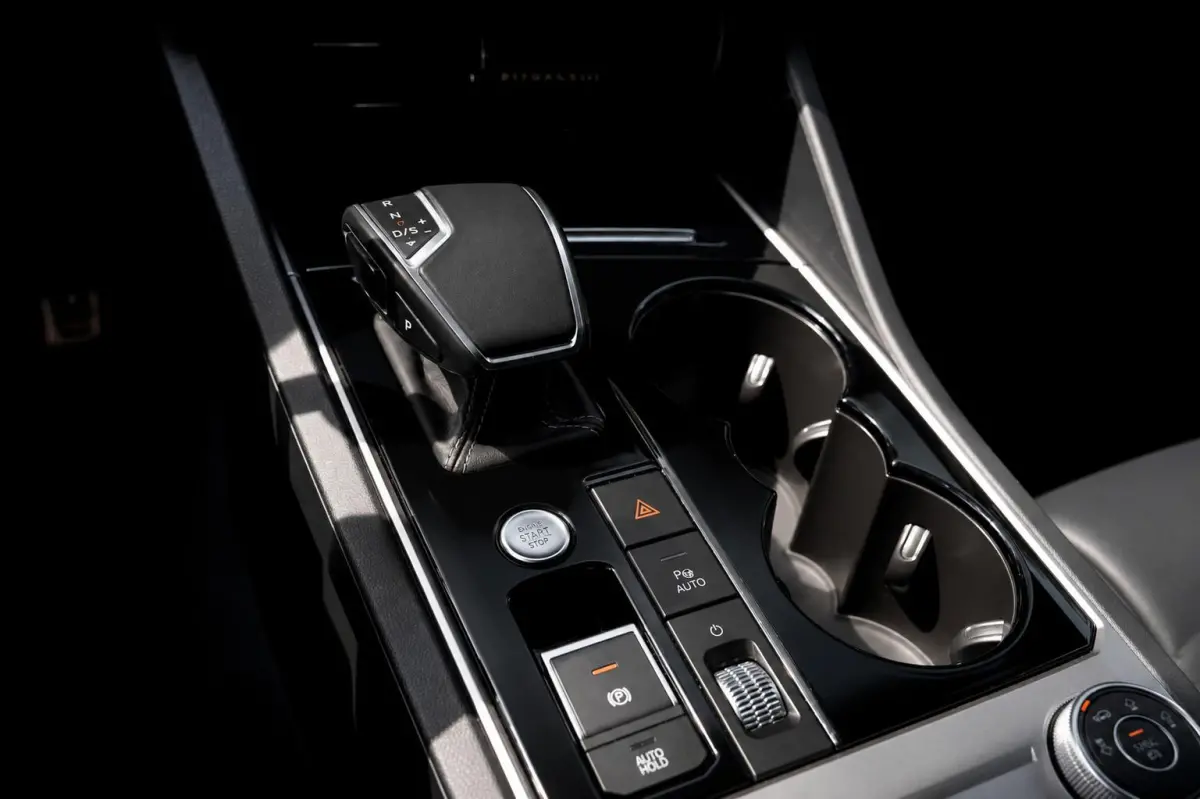 3.0 TSi 4MOTION R | Panorama| Dynaudio | 360 Camera | Nachtzicht | Trekhaak | HUD