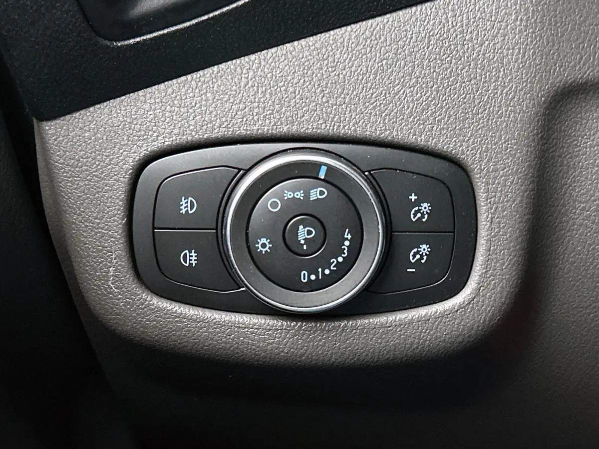 1.5 EcoBlue Automaat L2 Trend Navigatie Airco Parkeersensoren Cruise Control Camera