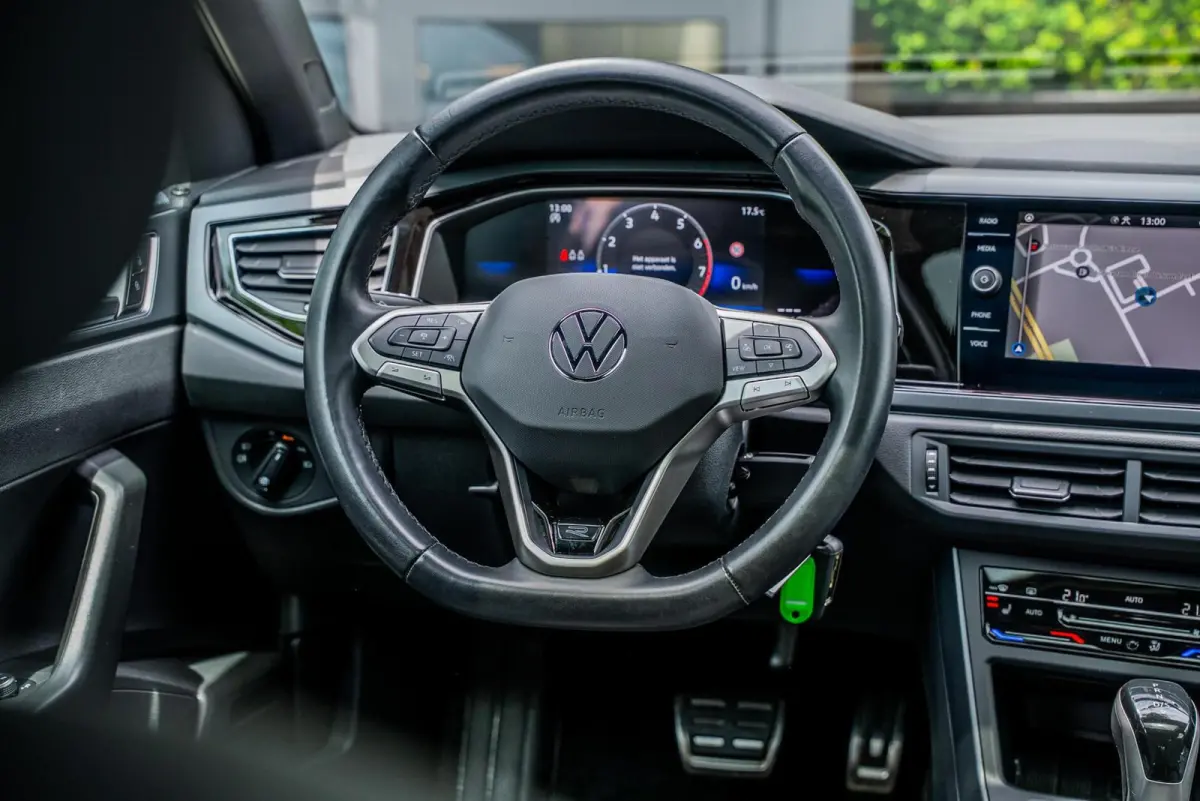 1.0 TSI R-Line|PANO|IQ LED|CAMERA|ACC|SFEERV