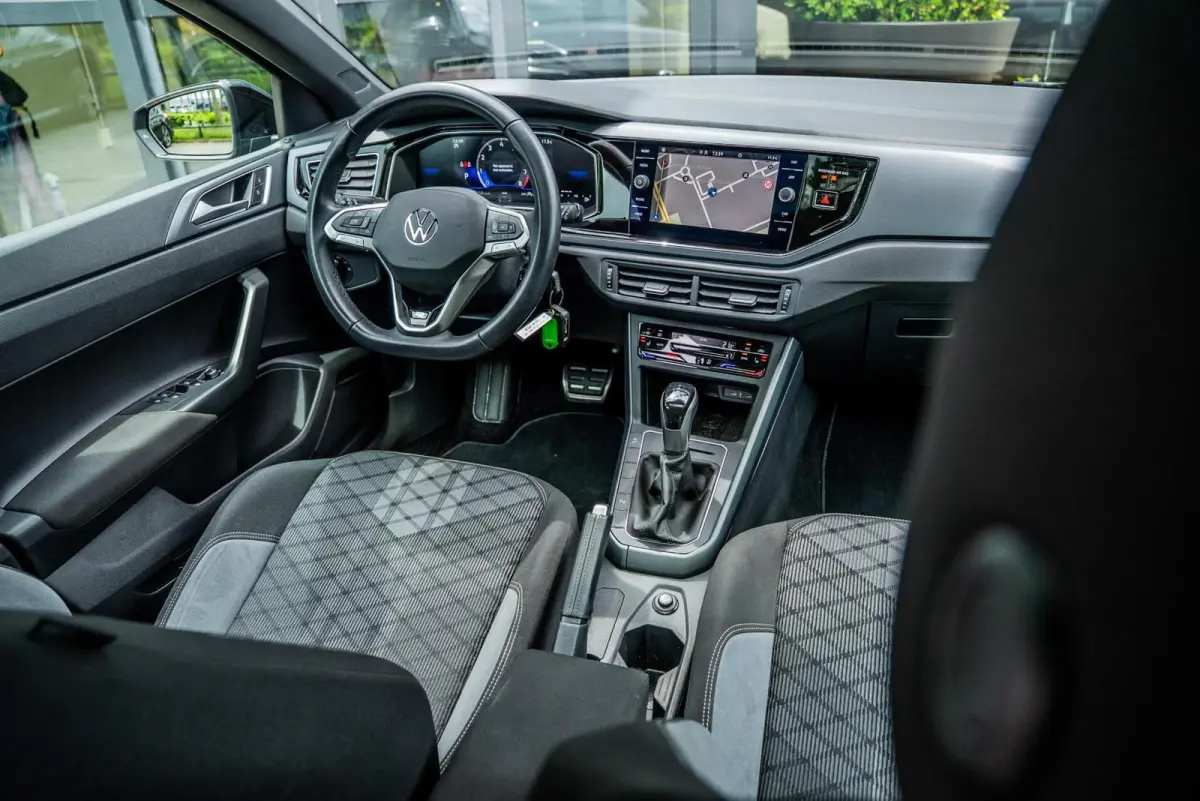 1.0 TSI R-Line|PANO|IQ LED|CAMERA|ACC|SFEERV