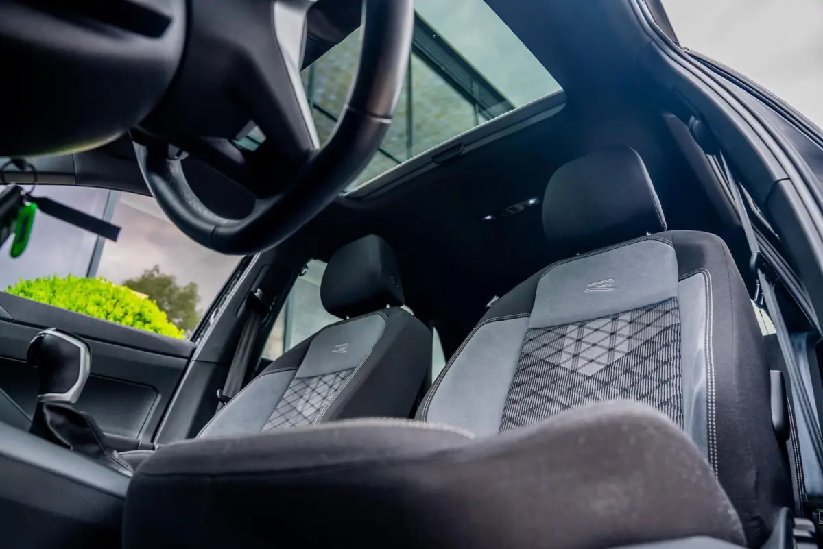 1.0 TSI R-Line|PANO|IQ LED|CAMERA|ACC|SFEERV