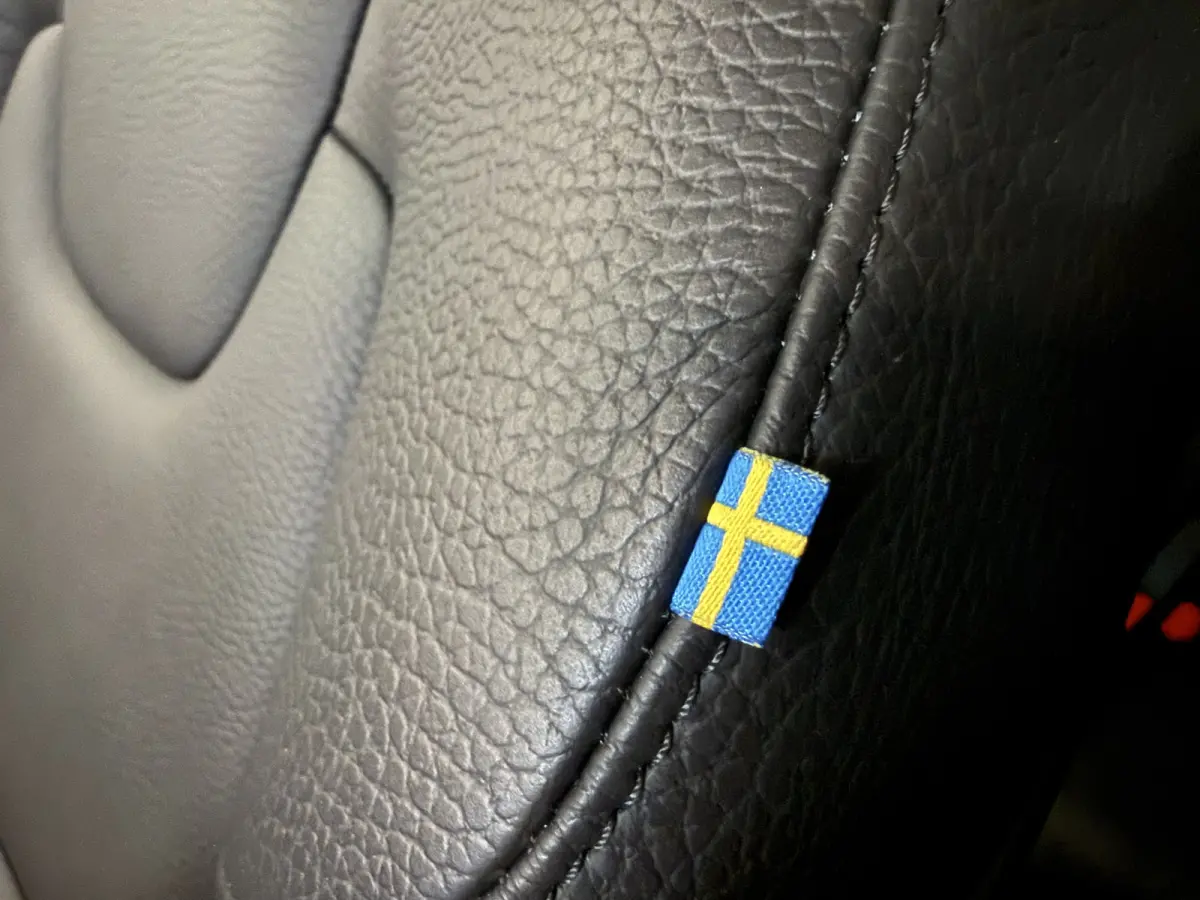 T8 Recharge AWD R-Design PANO/LUCHTVERING/TREKHAAK/SOH 98%/H&K/MEMORY/ZWART LEER/GOOGLE/CARPLAY/ACC/PILOT-ASSIST/20"/PRIVACY/VOLLEDIG VOLVO DEALER HISTORIE